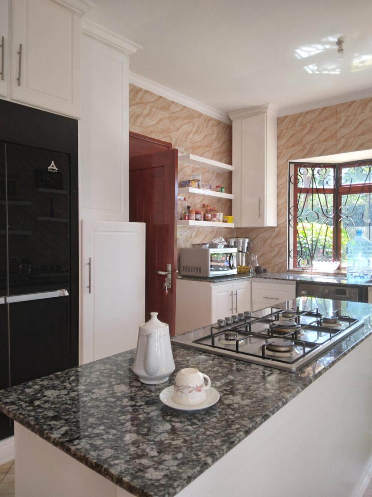 Sprunger Avenue - Tulia Homes Moshi Exteriör bild